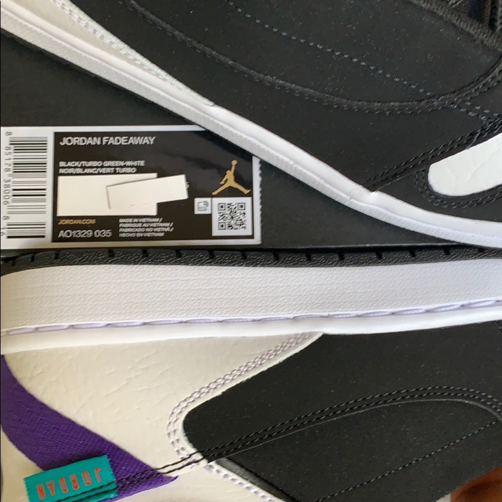 JORDAN FADE-AWAY BLACK/TURBO GREEN-WHITE MEN’S - Picture 12 of 16